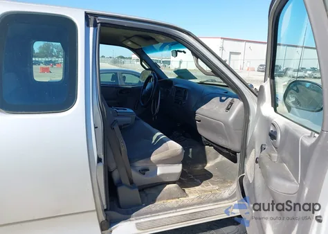 2002 Ford F-150 Lariat/Xl/Xlt z USA, uszkodzony, nr VIN 1FTRX18L02NA72510